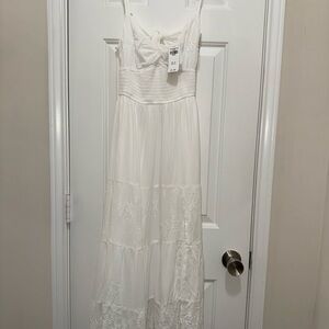 Hollister Elegant White Dress with Pockets